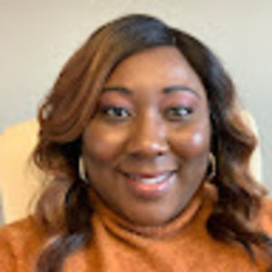 Meet your Posher, Donyelle